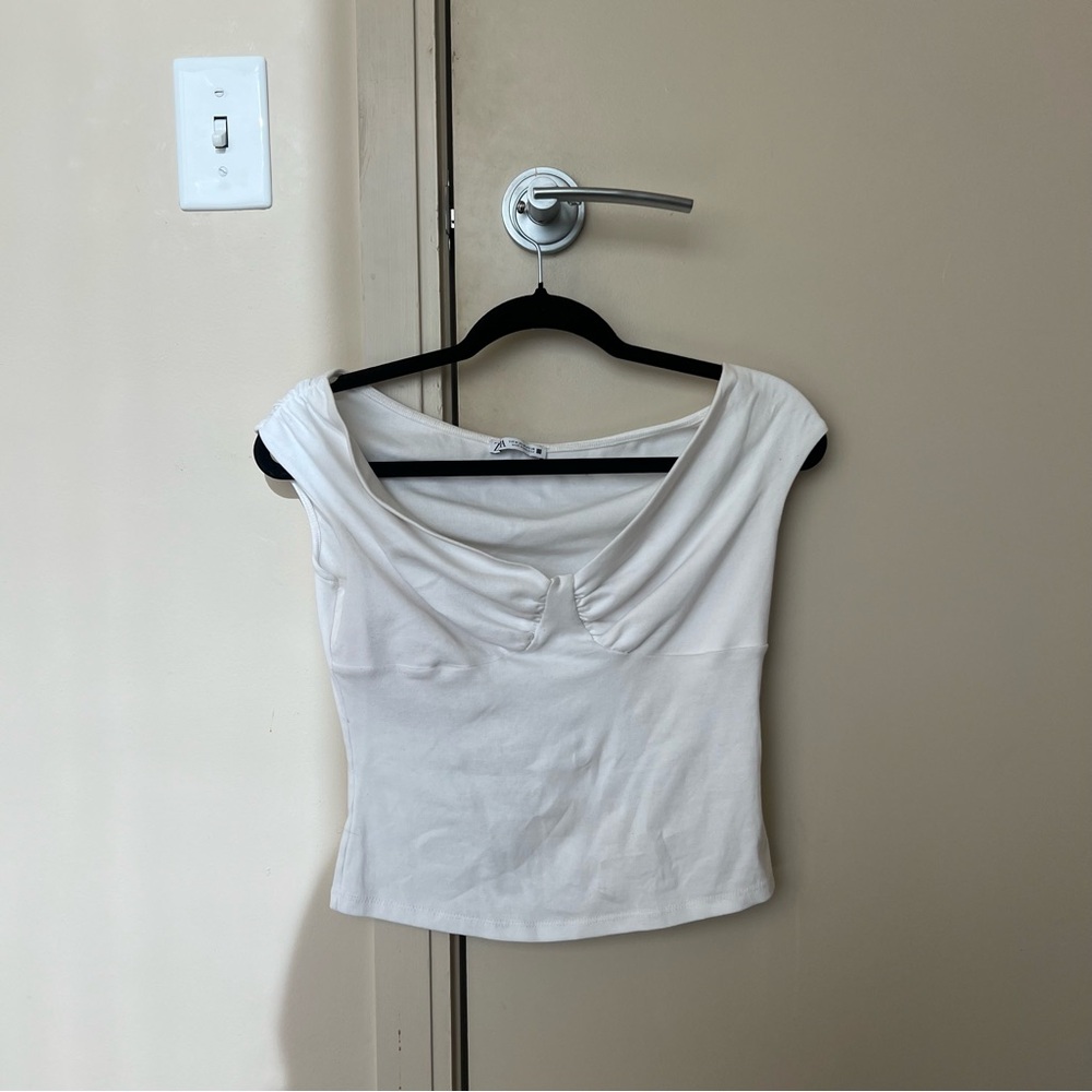 Zara Off-White Women's Crop Top